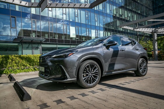 Lexus NX 2022