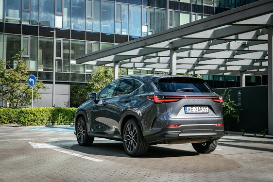 Lexus NX 2022
