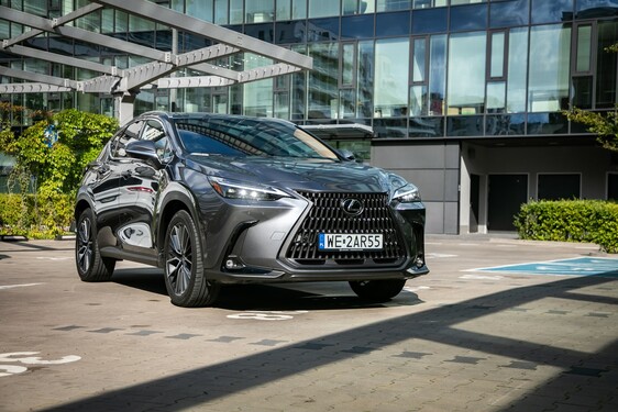 Lexus NX 2022