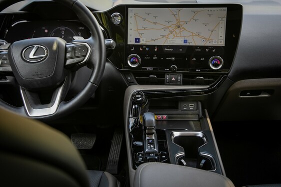 Lexus NX 2022