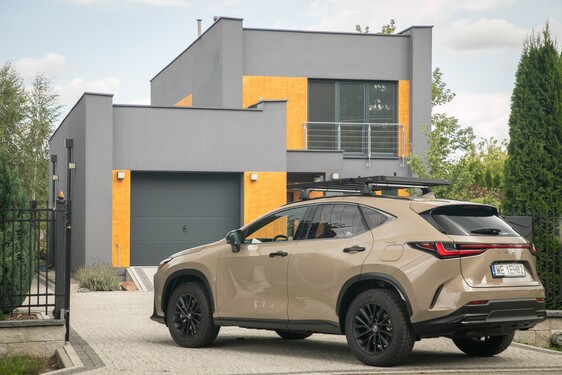 Lexus NX 2022