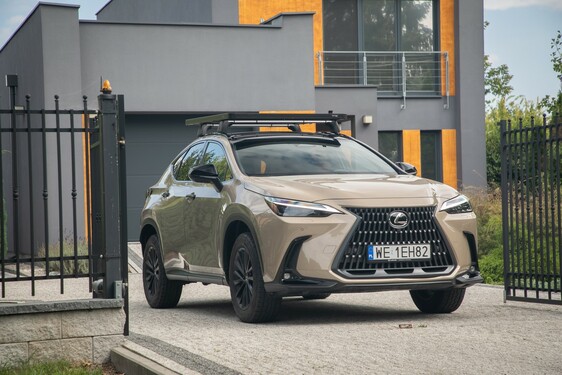 Lexus NX 2022