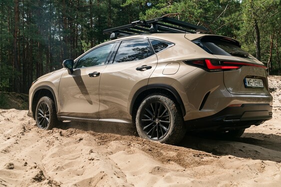 Lexus NX 2022