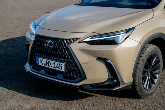 Lexus NX 2022