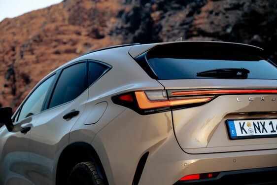 Lexus NX 2022