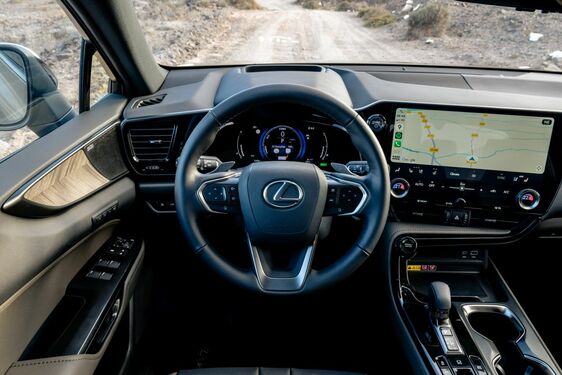 Lexus NX 2022