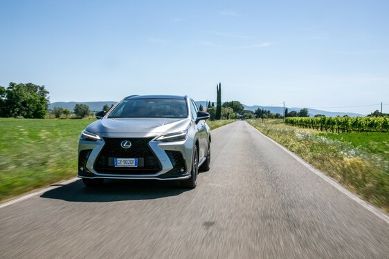 Lexus NX 2022
