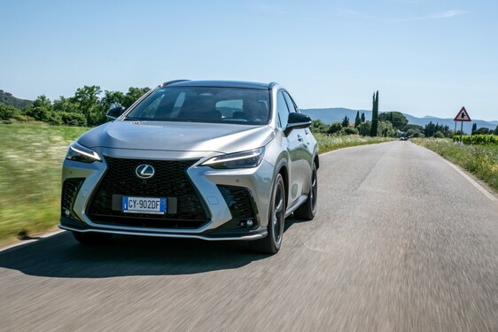 Lexus NX 2022