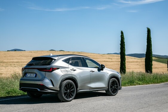 Lexus NX 2022
