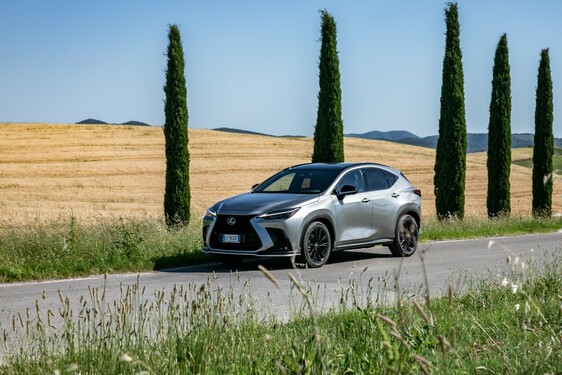 Lexus NX 2022