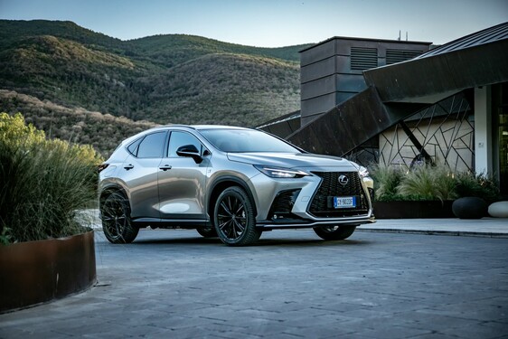 Lexus NX 2022
