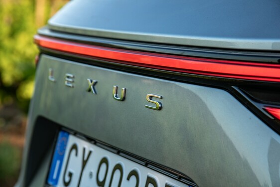 Lexus NX 2022