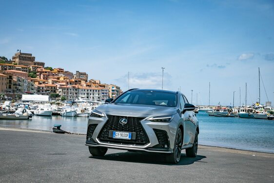 Lexus NX 2022