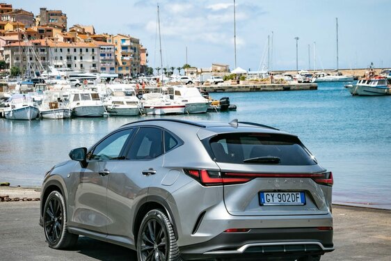 Lexus NX 2022