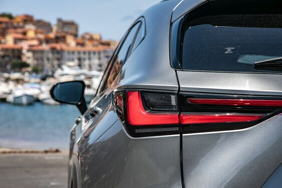 Lexus NX 2022