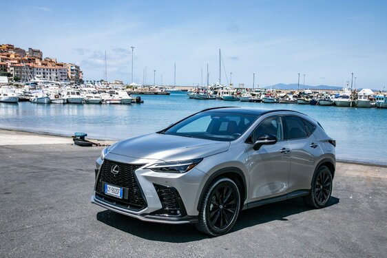 Lexus NX 2022