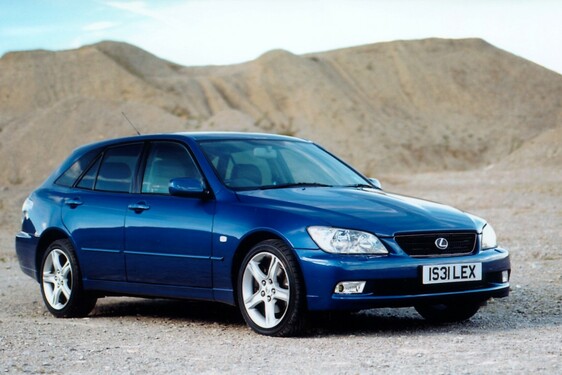 Lexus IS 25 lat