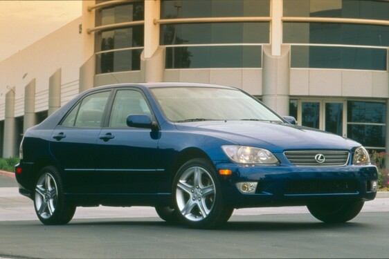 Lexus IS 25 lat