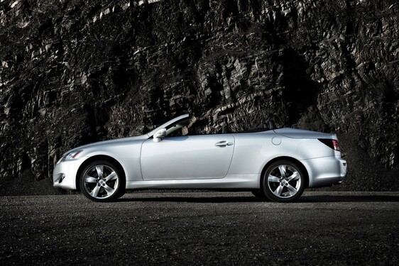 Lexus IS 25 lat