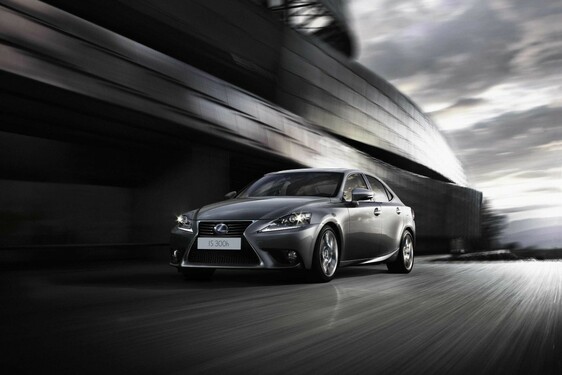 Lexus IS 25 lat
