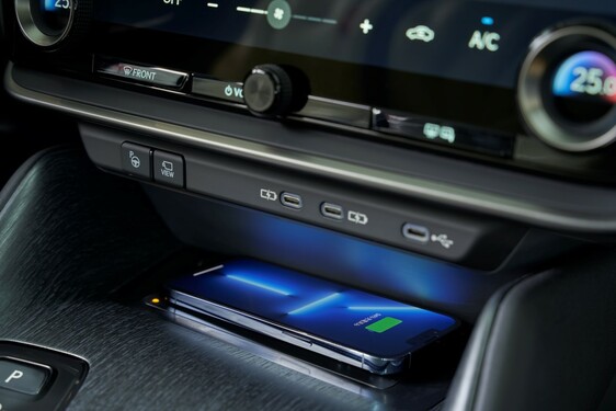 Lexus RZ 2023