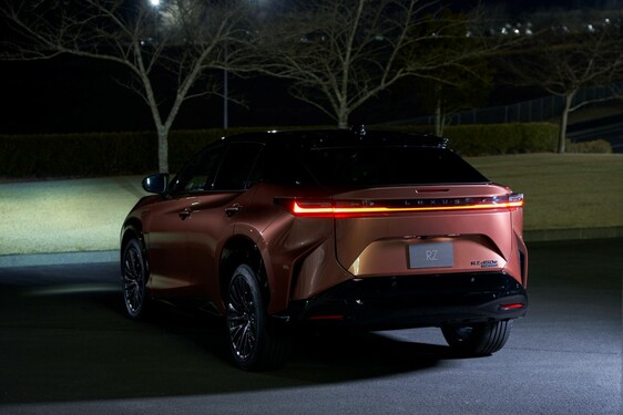 Lexus RZ 2023