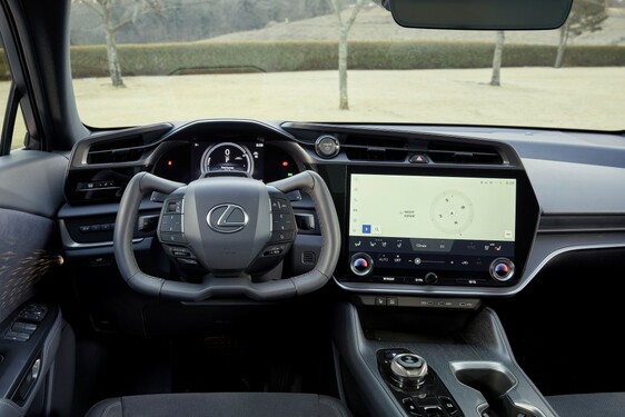 Lexus RZ 2023