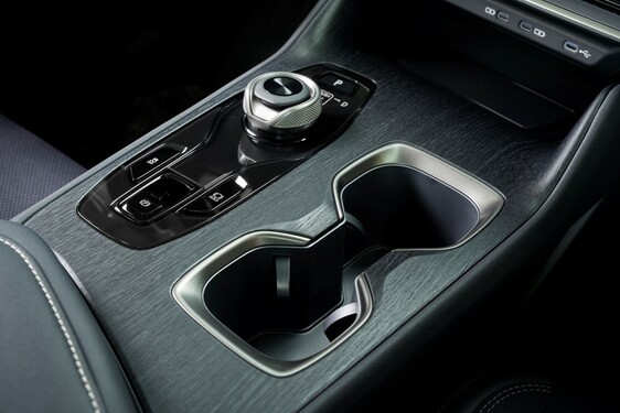 Lexus RZ 2023