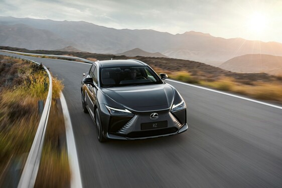 Lexus RZ 2023