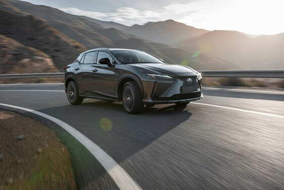 Lexus RZ 2023