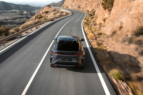 Lexus RZ 2023