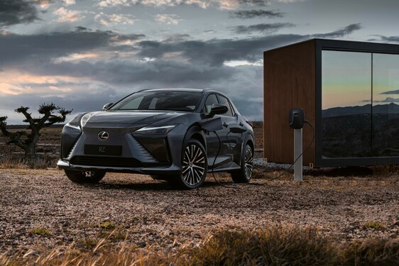 Lexus RZ 2023