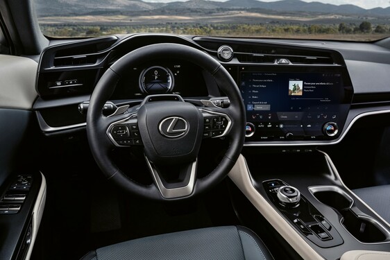 Lexus RZ 2023