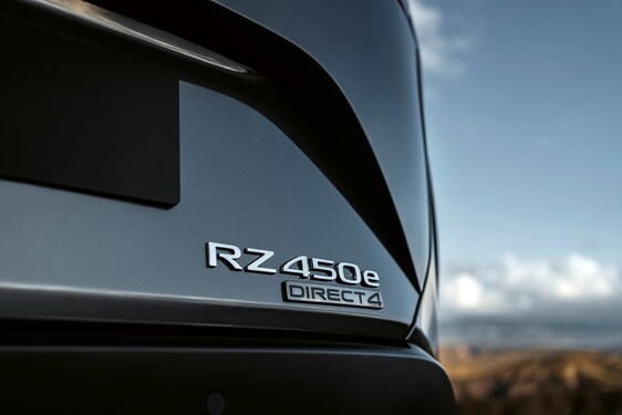 Lexus RZ 2023