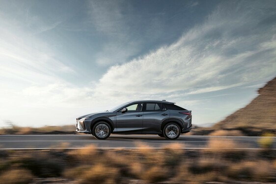 Lexus RZ 2023