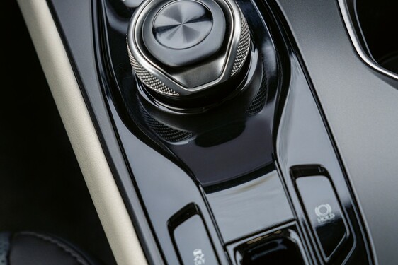 Lexus RZ 2023