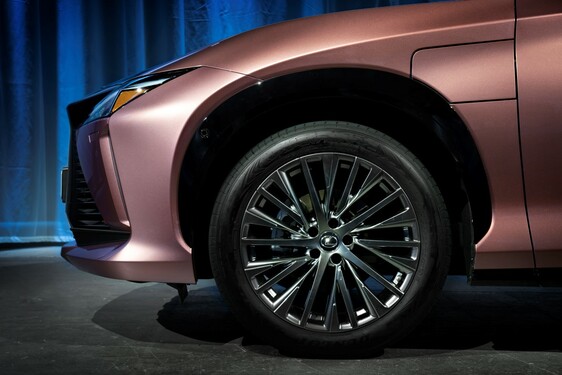 Lexus RZ 2023