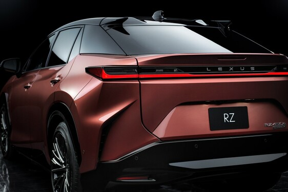 Lexus RZ 2023