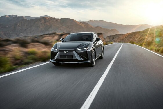 Lexus RZ 2023