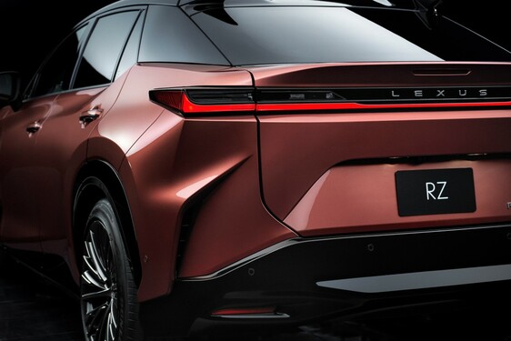 Lexus RZ 2023