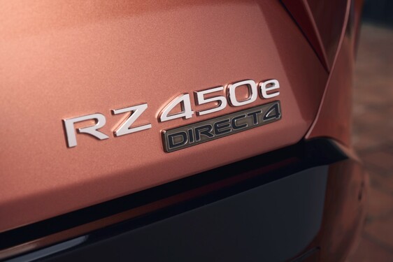 Lexus RZ 2023