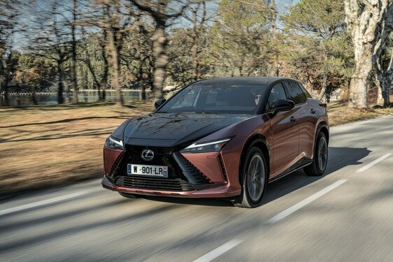 Lexus RZ 2023