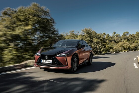Lexus RZ 2023