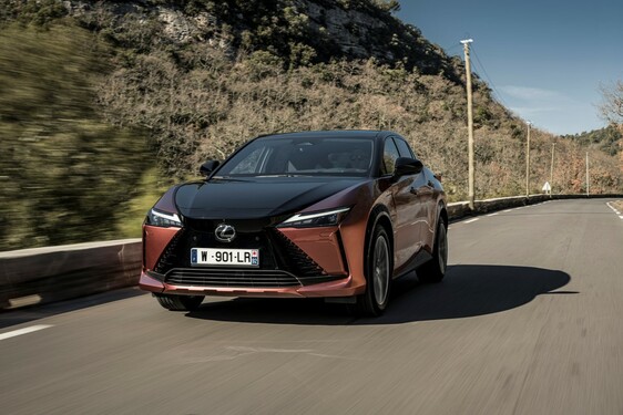 Lexus RZ 2023