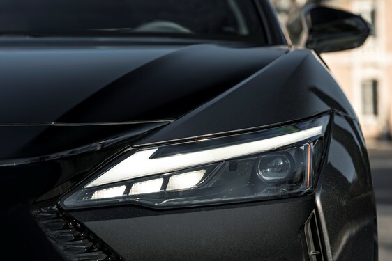 Lexus RZ 2023