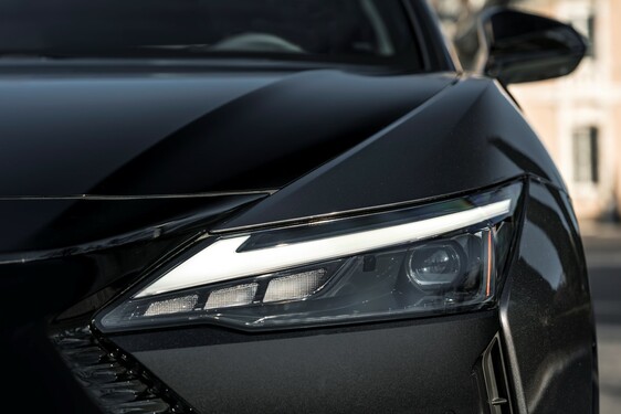Lexus RZ 2023