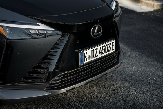 Lexus RZ 2023
