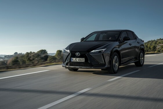 Lexus RZ 2023