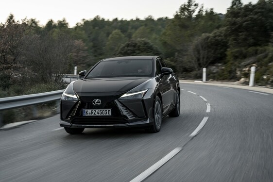 Lexus RZ 2023
