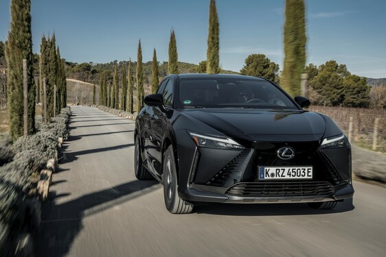 Lexus RZ 2023
